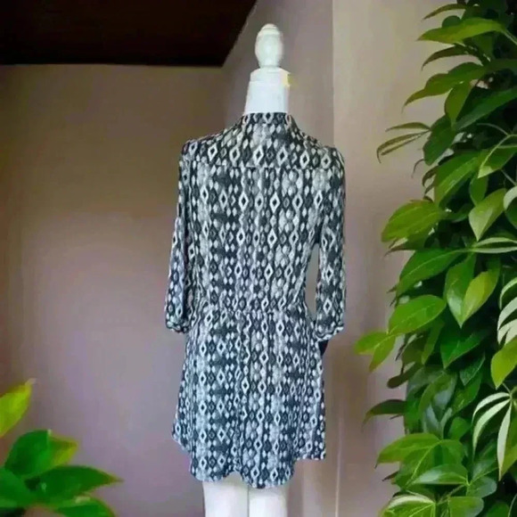 Multi Triangle Design Dress - Picture 2 of 2